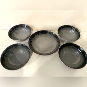 NWT Le Creuset Lot of  5 Bowls